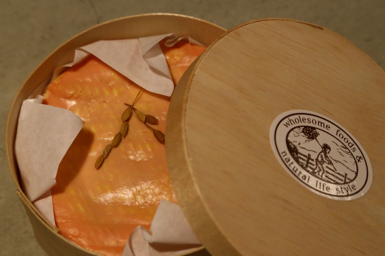 Sakagura, cheese from Hokkaido. - アペロ ワインバー / オーガニックワインxフランス家庭料理 - 東京都港区南青山3-4-6 / apéro WINEBAR - vins et petits plats français - 2016 Sakagura, cheese from Hokkaido. - アペロ ワインバー / オーガニックワインxフランス家庭料理 - 東京都港区南青山3-4-6 / apéro WINEBAR - vins et petits plats français - 2016