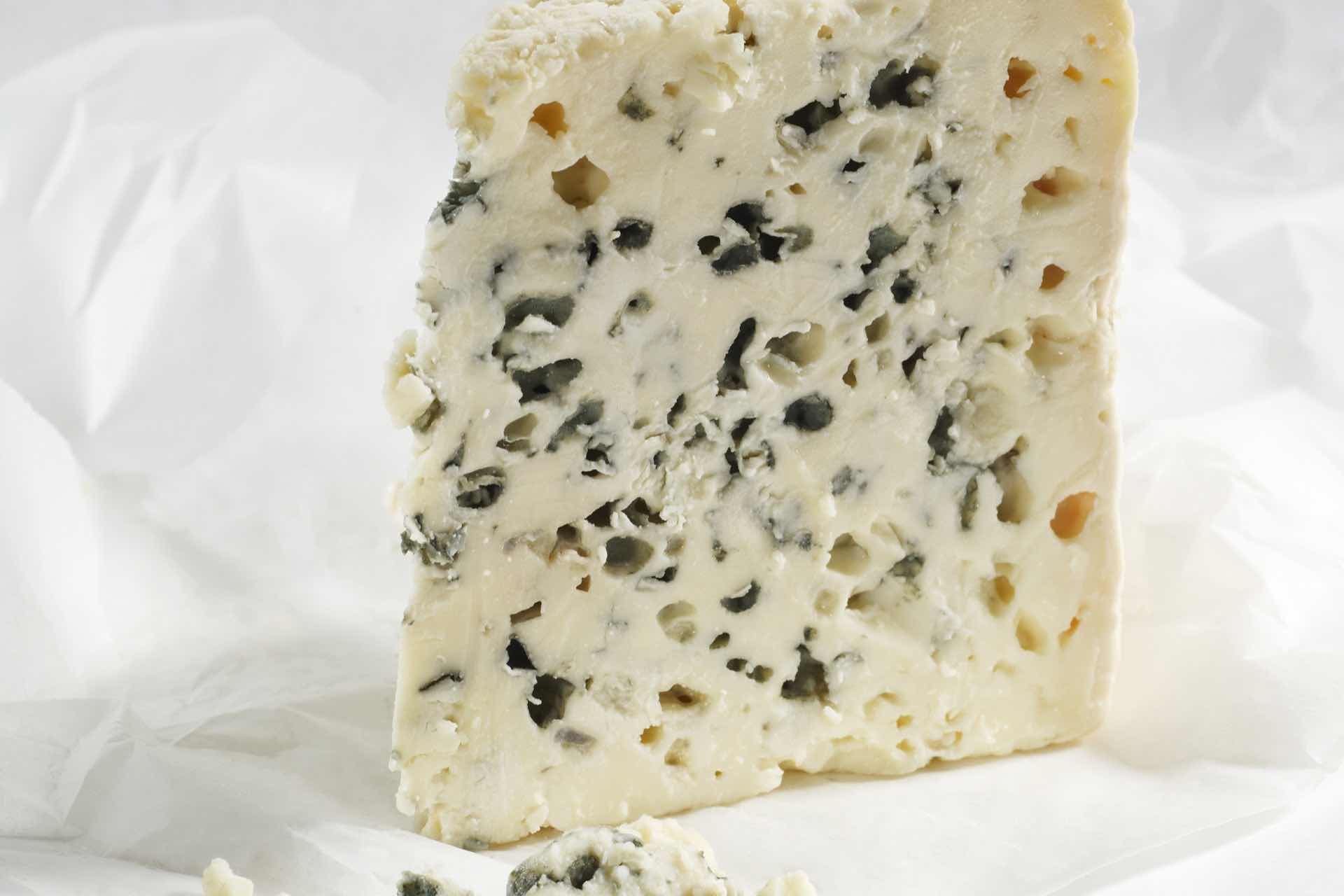 Roquefort - blue sheep cheese - アペロ ワインバー / オーガニックワインxフランス家庭料理 - 東京都港区南青山3-4-6 / apéro WINEBAR - vins et petits plats français - 2016 Roquefort - blue sheep cheese - アペロ ワインバー / オーガニックワインxフランス家庭料理 - 東京都港区南青山3-4-6 / apéro WINEBAR - vins et petits plats français - 2016