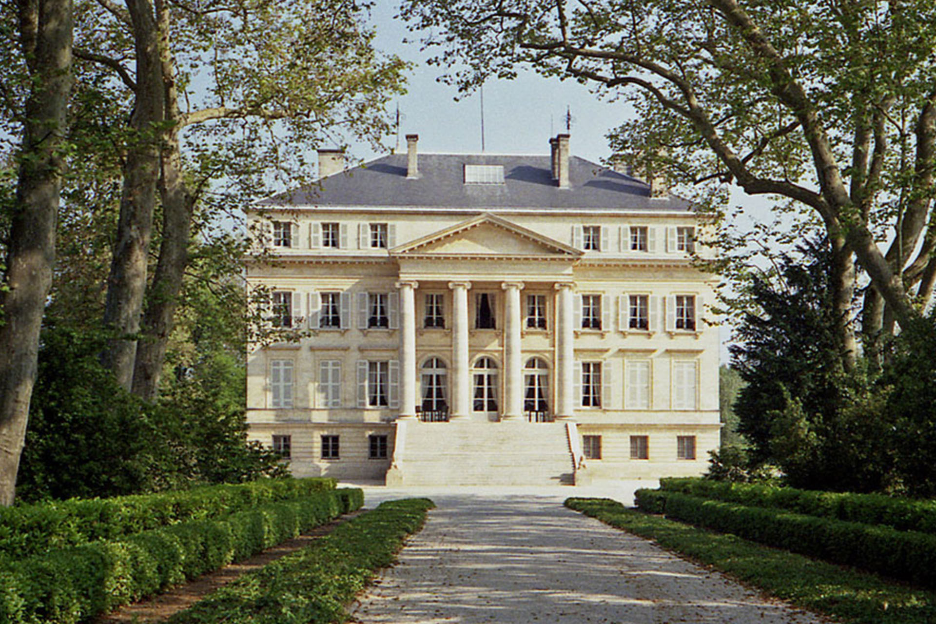 Château Margaux - アペロ ワインバー オーガニックワインxフランス家庭料理 - 東京都港区南青山3-4-6 / apéro WINEBAR - vins et petits plats français Château Margaux - アペロ ワインバー オーガニックワインxフランス家庭料理 - 東京都港区南青山3-4-6 / apéro WINEBAR - vins et petits plats français